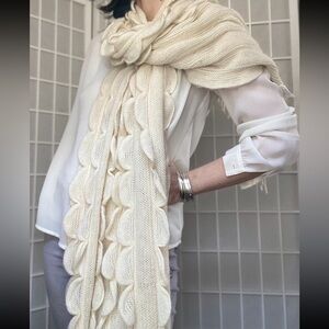 Cozy Knitted Ivory Scallop-Edged Winter Scarf